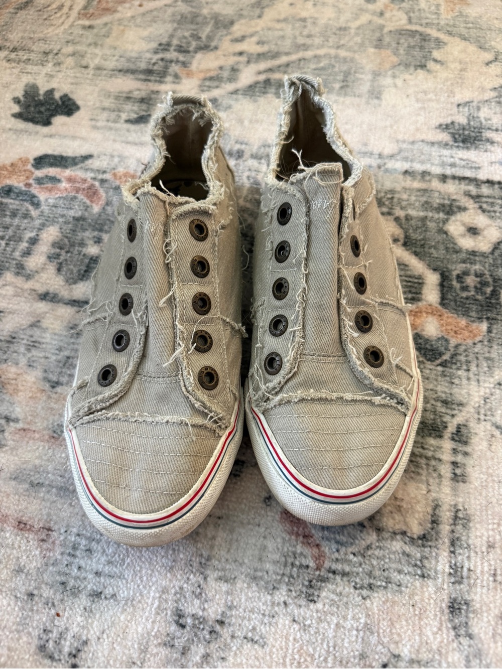 Blowfish Women’s Gray Frayed Canvas Slip-On Sneakers with Red Stripe